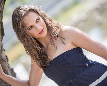 If you want shallow depth of field, full frame is the best format to use, not Medium format. Andy Westlake