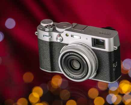 Fujifilm X100V