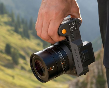 Hasselblad X2D II 100C with 55mm lens