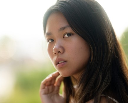 Nikon 85mm f/1.2 portrait sample