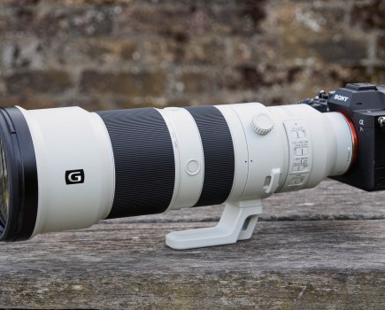Sony FE 400-800mm F6.3-8 G OSS on Sony A7R V